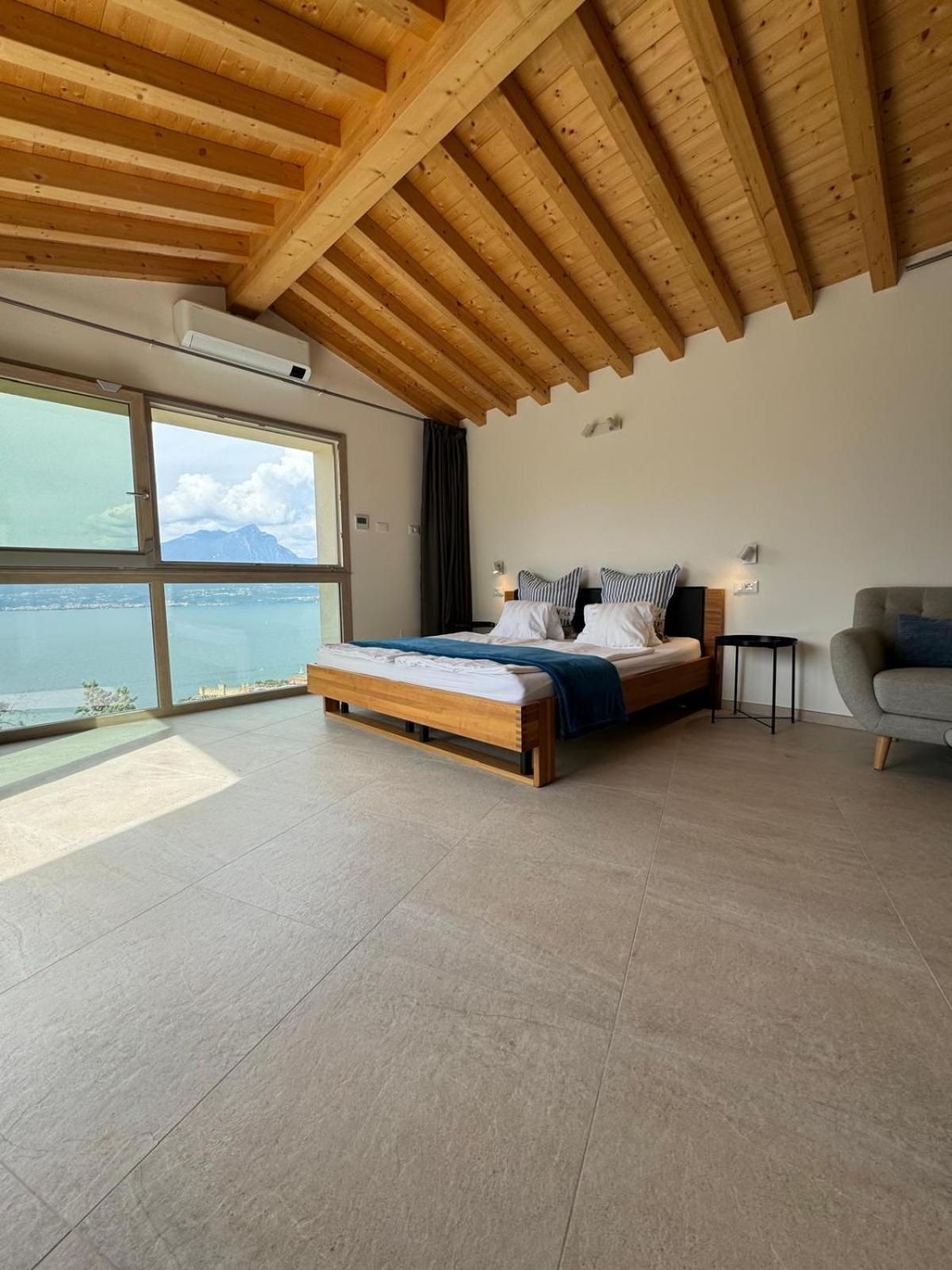 The View Torri Del Benaco